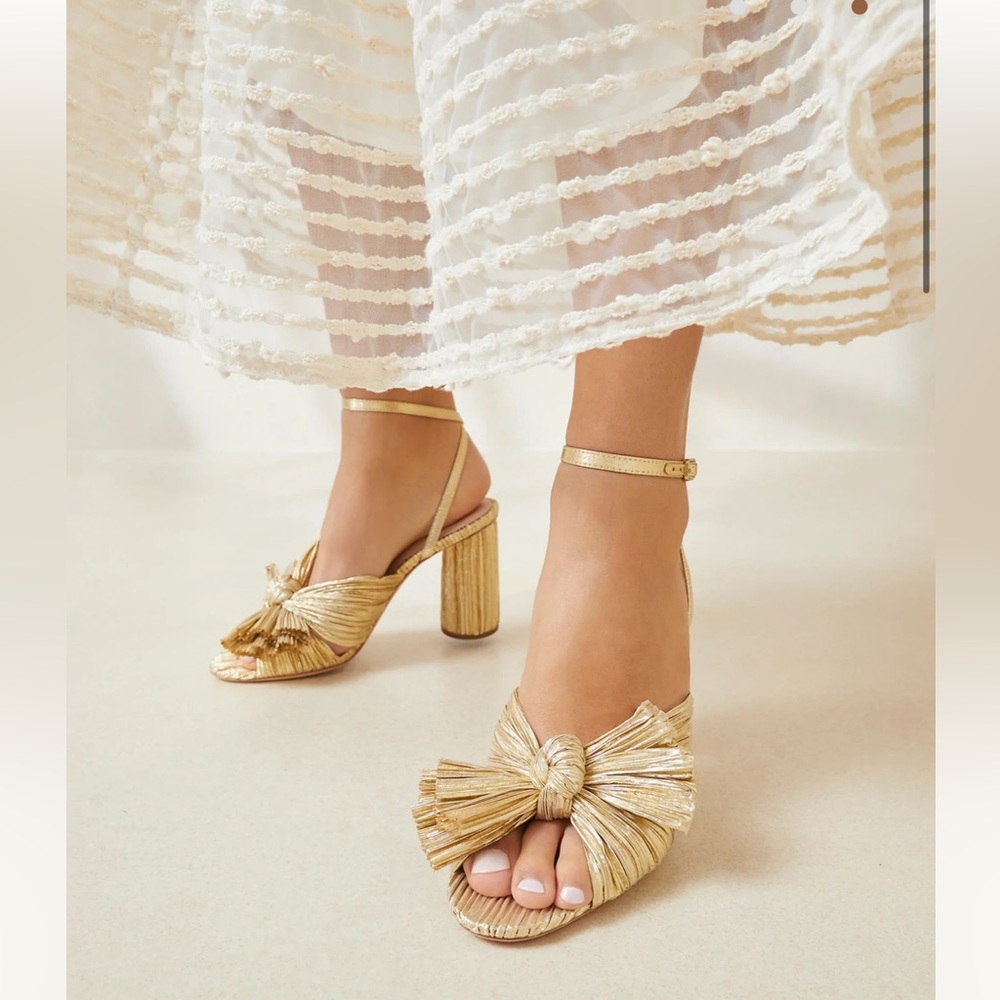 Camellia Gold Pleated Bow Heel $ 395 size 9 US